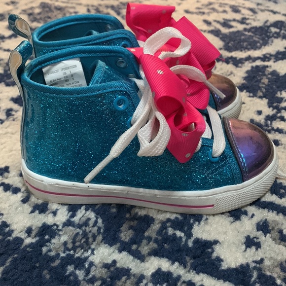 Jojo Siwa shoes - Size 9 Toddler - Picture 2 of 4